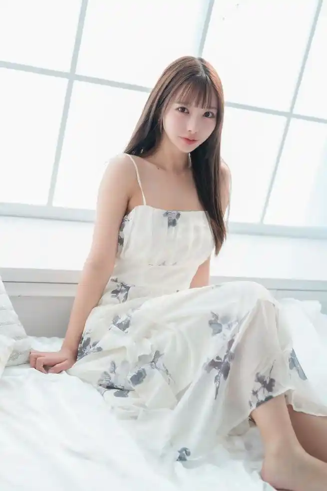地铁口吉他弹唱